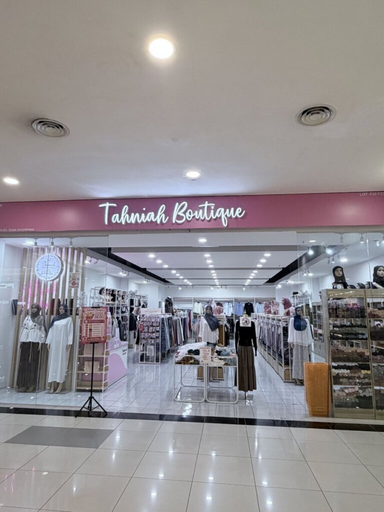 Tahniah Boutique